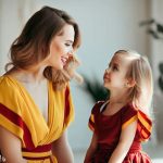 اگر کودک شاهد روابط عاشقانه پدر و مادر بود چه باید کرد